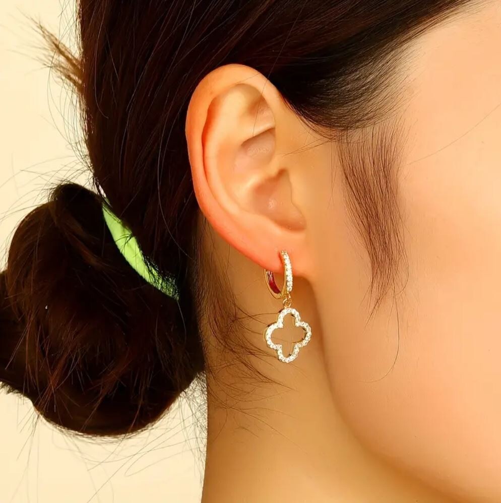 14K Karat Vergoldet Ohrringe Kleeblatt mit Zirkonia Strasssteinen Damen Schmuck