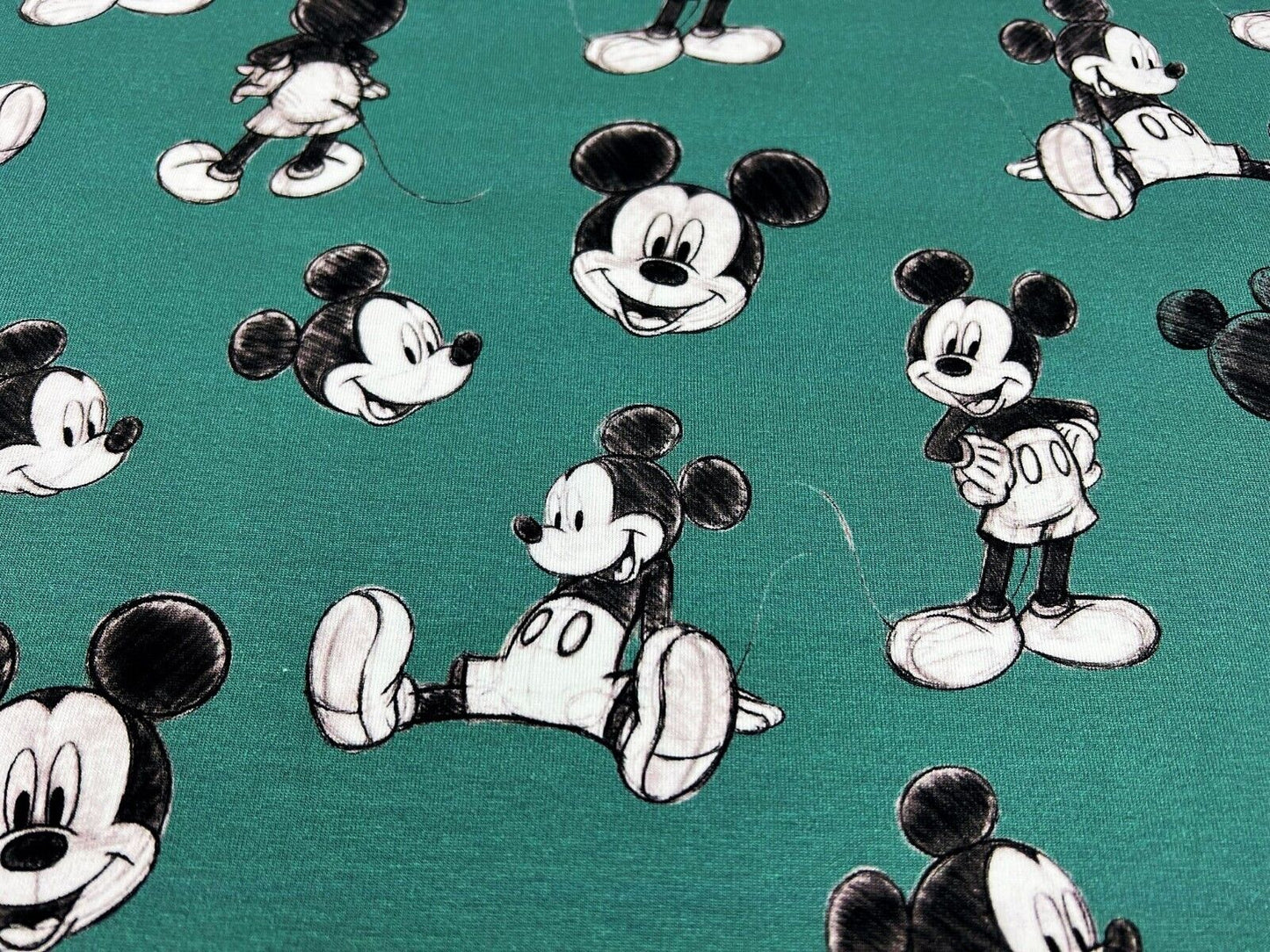 Baumwoll Jersey Stoff Mickey Maus Minnie Disney - Preis für 0,50m Lizenzstoffe