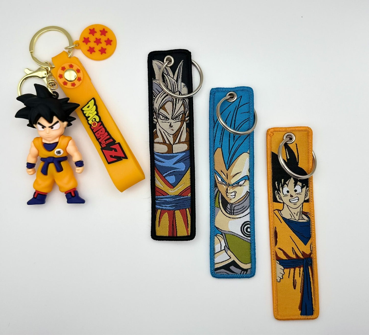 Anime Schlüsselanhänger Auto Anhänger Spiegel Schlüsselbund Anime Keychain neu