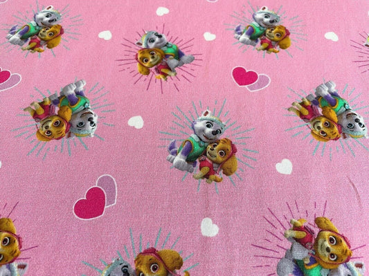 Baumwoll Jersey Stoff Paw Patrol rosa Herzen - Preis gilt für 0,50m Lizenzstoffe