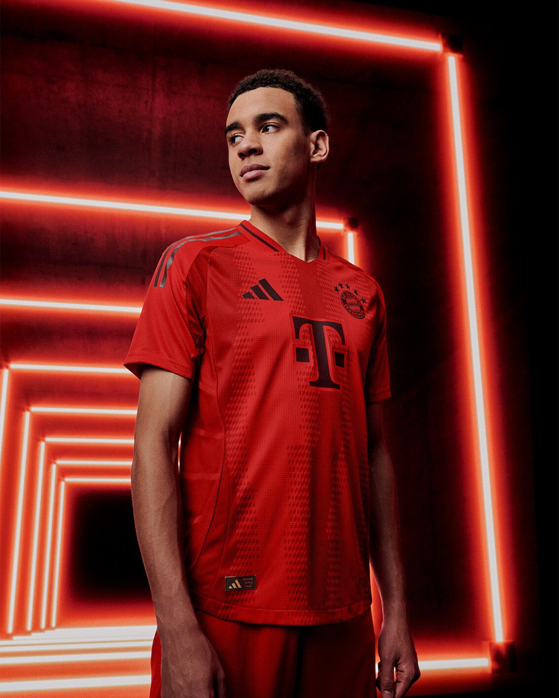 Adidas FC Bayern München rot Heim Trikot Herren 24/25 NEU beliebige Größen Set