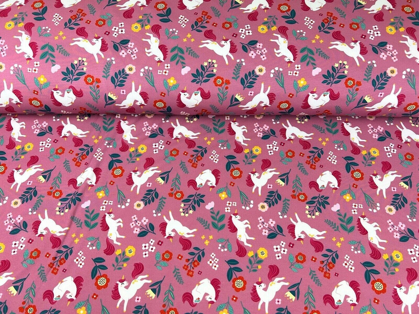 Softshell Stoff Pferde, Ponys & Blumen rosa - Preis gilt für 0,50 Meter